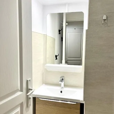 Le Cosmopolitan, Studio Climatise, Terrasse, A 5 Min Des Plages A Pied Apartament La Grande-Motte